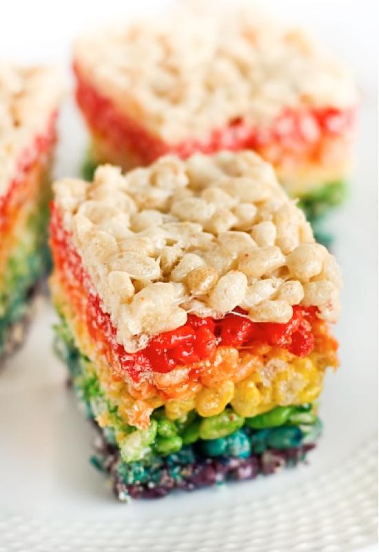 rainbow rice krispie treats Lots unique and fun rice krispie treat ideas!