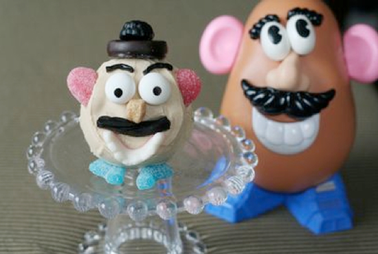 Make Mr. Potato Head Cupcakes 