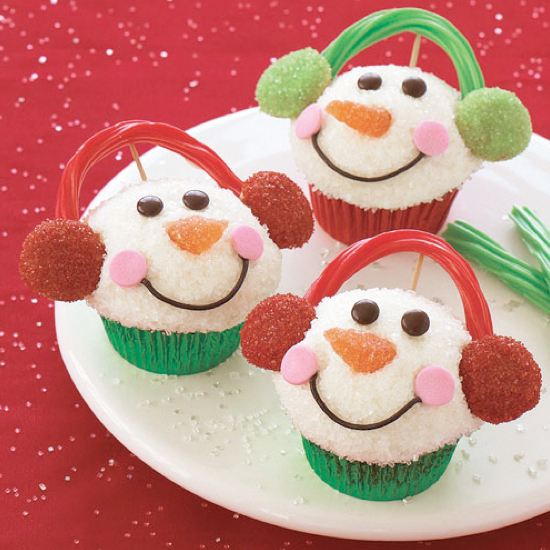 Tons of really creative Christmas cupcake ideas!!