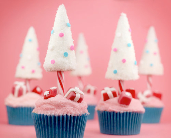 christmas cupcake designs Tons of really creative Christmas cupcake ideas!!
