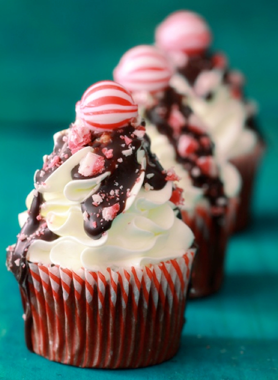christmas cupcake pictures Tons of really creative Christmas cupcake ideas!!