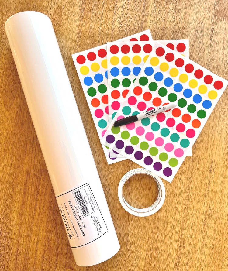 Dot stickers and craft paper are all you need to make a fun fine motor activity for your toddler. Sticker lines are the perfect activity for kids to strengthen little hands and all the while giving you some quiet time! Draw a few lines on a long piece of paper, tape it to the wall, and have your kids cover the lines with stickers. It really is that easy!