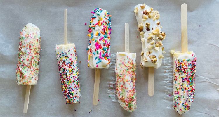 Do you need the perfect snack idea for your next bbq or kids birthday party? These frozen banana yogurt pops are the perfect treat your children and family will love. These delicious healthy no-bake treats are so easy to make.