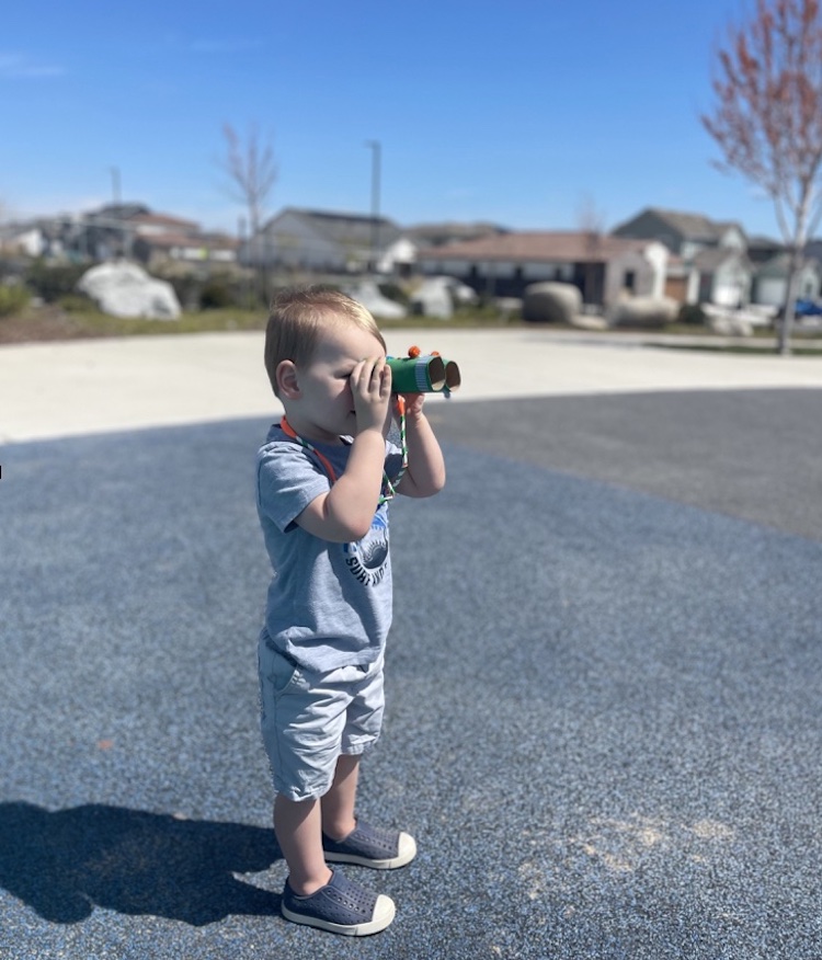 Are you looking for a craft to do with supplies you already have? Toilet paper binoculars is a cheap craft that is fun, creative and can a craft that can be used!