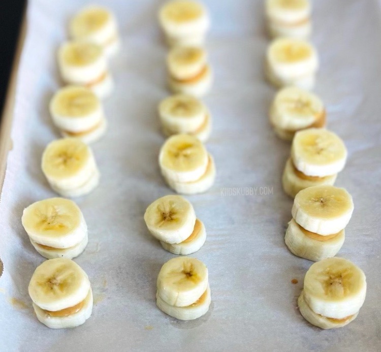 Chunky Monkey Banana Bites are a fun easy no-bake treat your kids will love! These little bites are a great pick me up before sports or on a nice day at the pool.