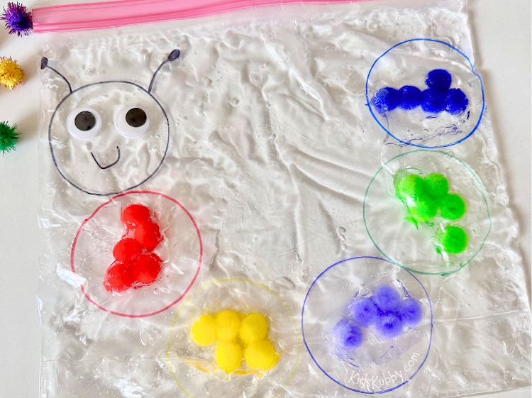 Are you looking for a fun caterpillar craft idea that it also the perfect sensory bag for kids? I love this mess free sensory activity because it’s easy, cheap to make, and keeps my toddler entertained for hours! Plus, how cute is this little caterpillar color sorting game?! Teach kids to match colors and work on fine motor skills at the same time. Easy sensory play idea for kids.