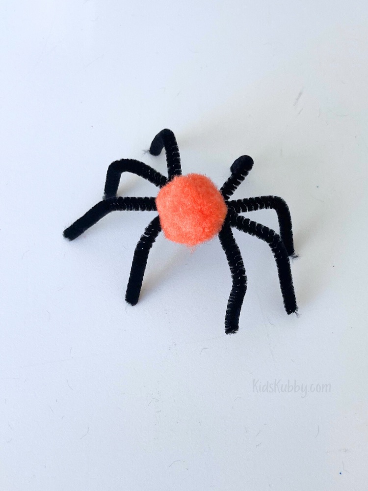 Easy Pipe Cleaner Spider Craft