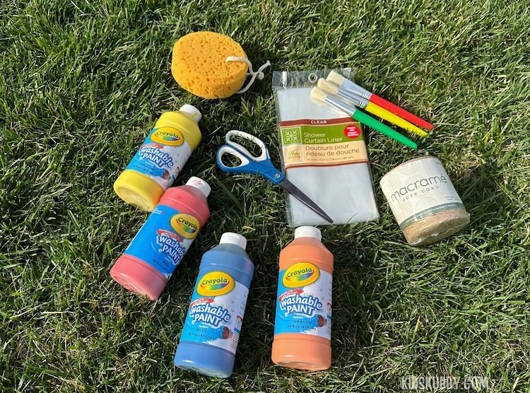 dollar store summer activity for kids that takes 5 minutes to prepare and will keep kids entertained for hours. easy, budget friendly boredom buster for toddlers and preschoolers. 