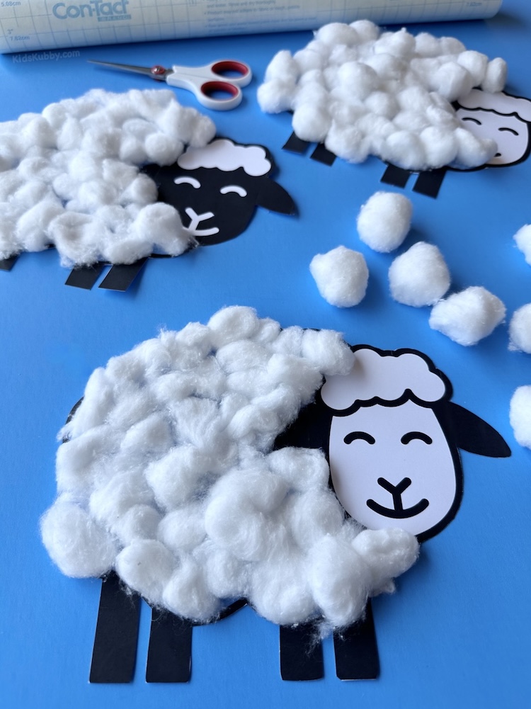 This simple to make sheep craft is made with just a few cheap supplies you probably already have at home. Kid love this farm inspired project and parent love a low mess craft, am I right?! Try this easy contact paper and cotton ball craft idea today. 