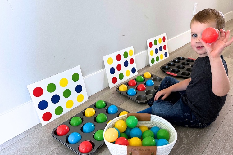 easy way to keep preschoolers entertained indoor. 