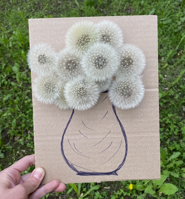 This fun and easy outdoor craft idea is a huge hit with kids of all ages! Get your kids outside in the backyard this spring and summer with this entertaining nature activity.
