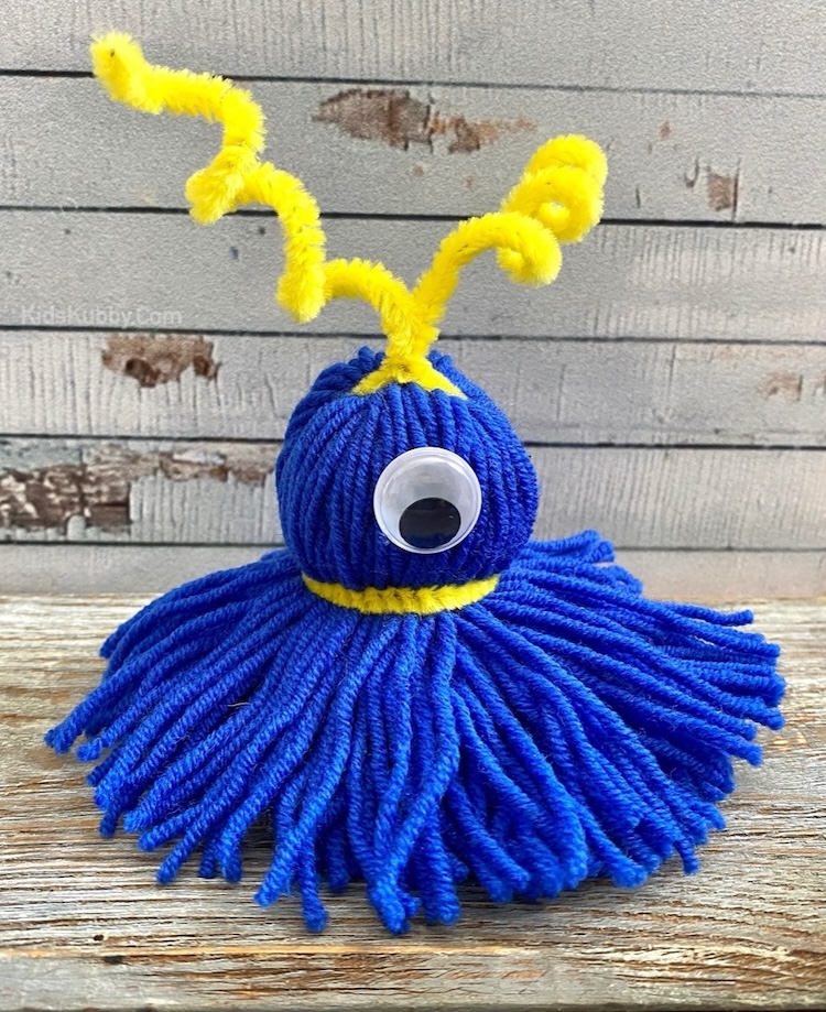 Are you looking for awesome craft ideas for kids to make? Look no further than these adorable yarn monsters made with fuzzy and colorful pipe cleaners. Add some googly eyes and you've got the cutest little creatures. 