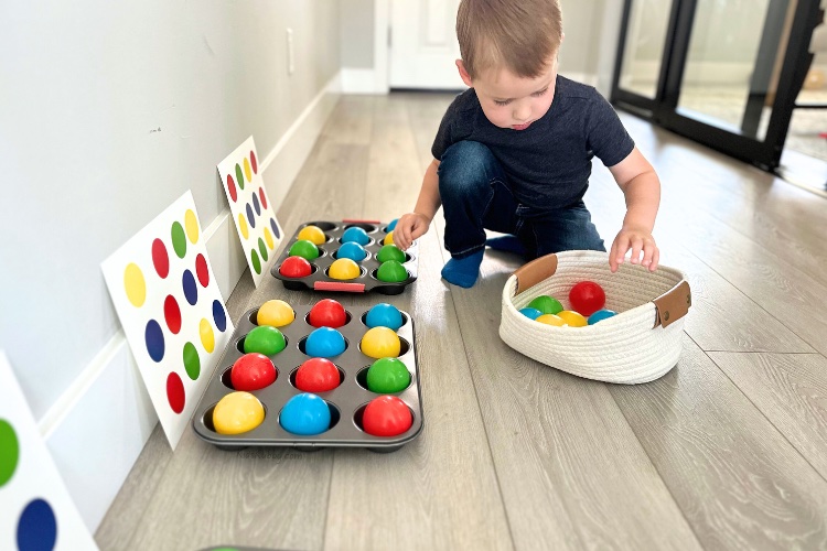 easy homeschool game to introduce coding to preschoolers. Muffin tin coding is fun, cheap, and keeps kids entertained. 