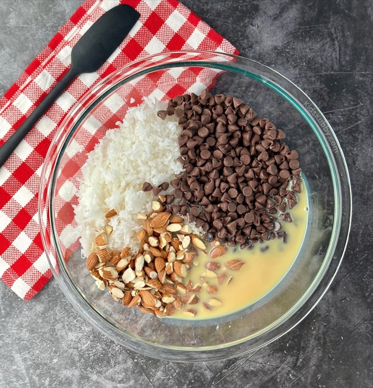 These Homemade Almond Joy Cookies combine rich chocolate, sweet coconut, and crunchy almonds for a heavenly treat. Perfect for holiday baking or a sweet snack! Pin now to try this easy recipe.