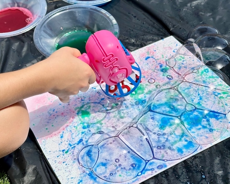 Spark creativity with this fun canvas craft! Blow colorful bubbles onto canvas for a stunning, abstract effect. Ideal for birthday parties, summer camps, or family fun. Try it now!