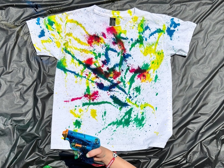 Get creative with this fun painting activity for kids. Your kids will of wild for this easy tie dye craft. 