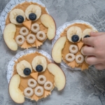 Transform simple rice cakes into cute owl treats! This easy recipe uses peanut butter, banana slices, blueberries, and apples for a nutritious snack kids will love.