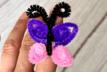 List of heap and easy crafts for kids. Cheap craft supplies.