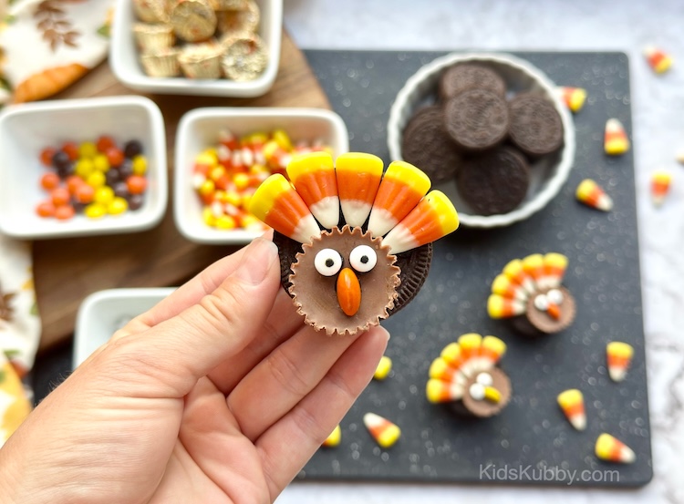 A super easy to assemble festive snack for your next thanksgiving celebration.
