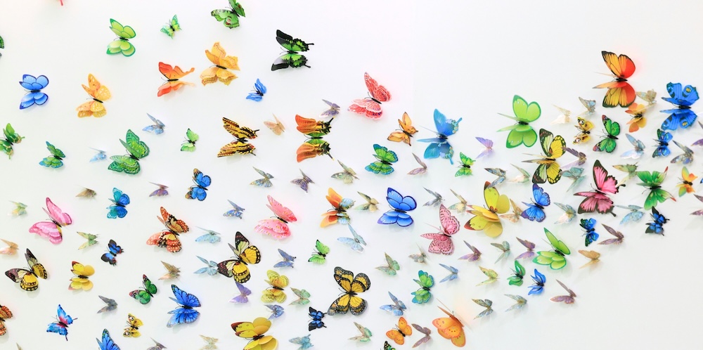 Simple and fun butterfly craft ideas for kids of all ages. Using cheap craft supplies you can make the cutest butterflies craft ever. 5 easy craft ideas for kids.