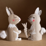 This cheap recycled craft for kids is perfect for spring or Easter! How to make adorable bunnies with toilet paper rolls. Full tutorial and instructions included.