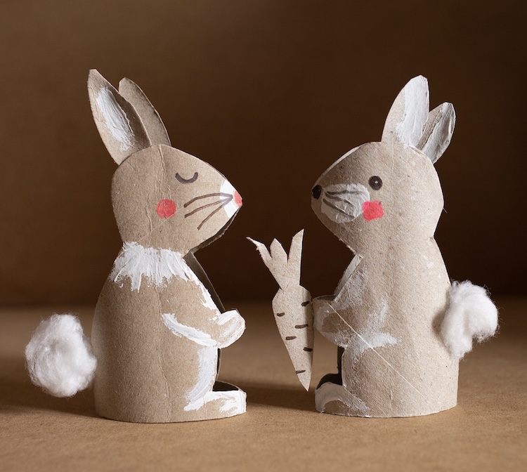 This cheap recycled craft for kids is perfect for spring or Easter! How to make adorable bunnies with toilet paper rolls. Full tutorial and instructions included.