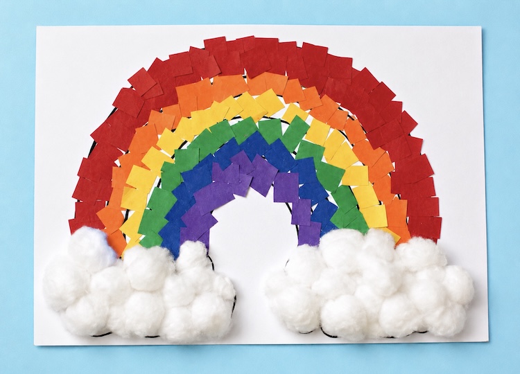Budget paper craft for toddlers and preschool age children.