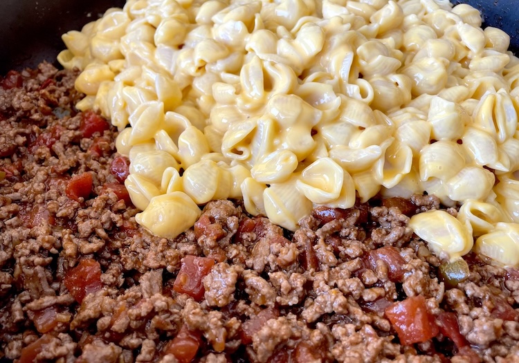 Easy comfort food dinner for a family with kids. 