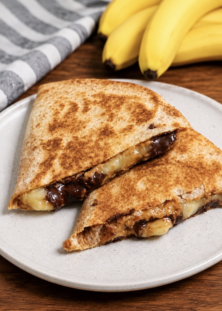Easy breakfast or lunch idea for kids. How to make healthy peanut butter bananas quesadillas.