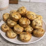 Yummy easy breakfast idea for a family with kids. These McGriddle bites are fun Sunday brunch idea or even make ahead breakfast for busy school mornings!