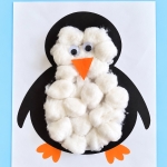 Free penguin printable with two designs to choose from. This easy paper craft for kids lets them decorate the penguin with cotton balls and glue, making for a fun and easy craft for preschoolers and toddlers. A low mess winter craft that's perfect for Christmas or winter break!