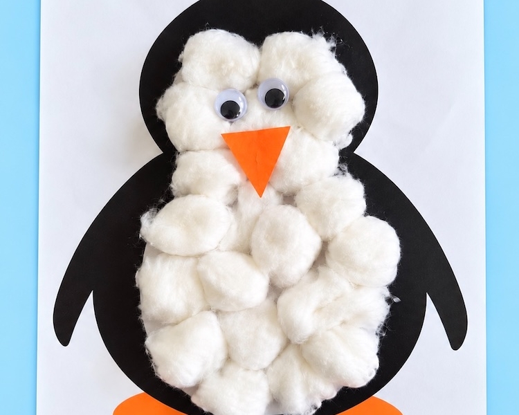Free penguin printable with two designs to choose from. This easy paper craft for kids lets them decorate the penguin with cotton balls and glue, making for a fun and easy craft for preschoolers and toddlers. A low mess winter craft that's perfect for Christmas or winter break!