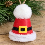 Easy Christmas craft for kids and adults! How to make a cute Santa hat ornaments for your Christmas tree or to give away as a handmade holiday gift. This easy project is made with with mini clay pots, white pipe cleaners, paint, and a fluffy pom-pom for the top.